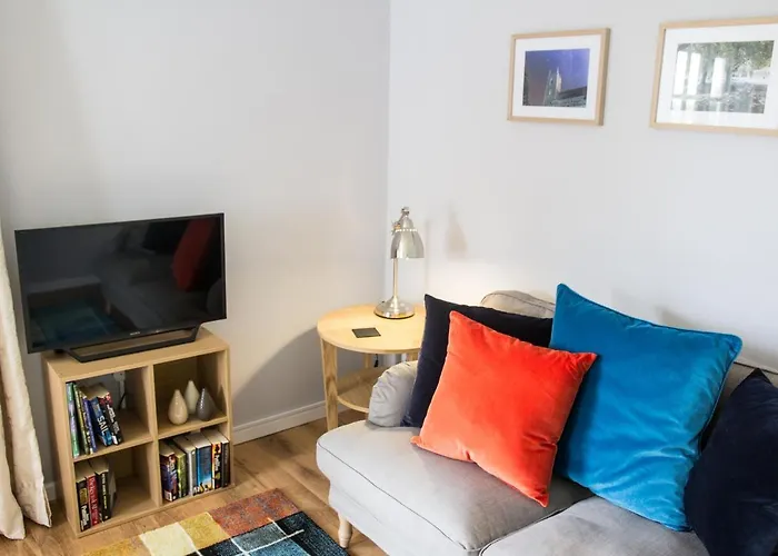 Shaftesbury Modern Annexe